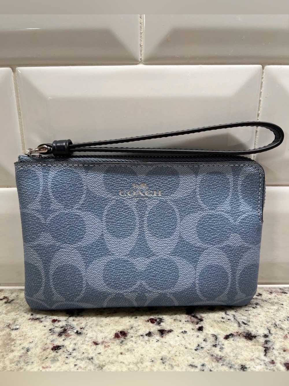 Coach NWT Corner Zip Wristlet in Signature Chambray